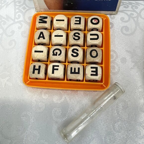 Vintage Parker Brothers Boggle Hidden Word Game Classic Family Board Game - Picture 6 of 7